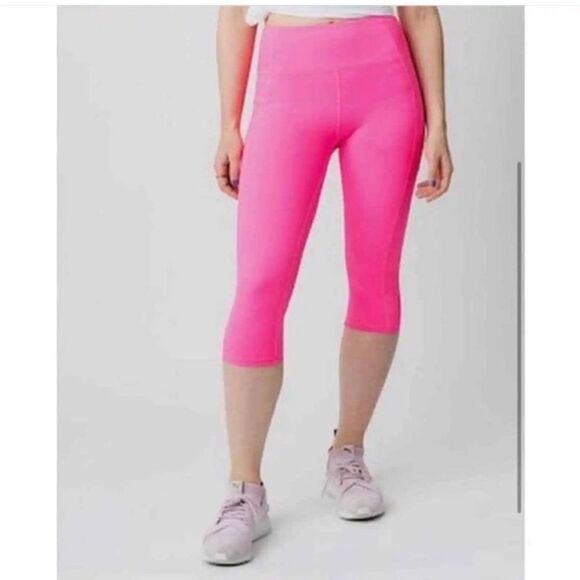 EUC WOMENS SIZE 8-10 ZYIA ACTIVE CROP LEGGINGS - Picture 1 of 7